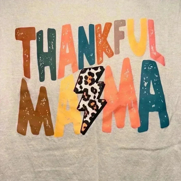 Thankful Mama with Leopard Lightening Bolt / Women's Gildan T-Shirt Beige S/Fall - Picture 2 of 9